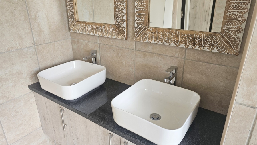 1 Bedroom Property for Sale in Lombardy Gauteng