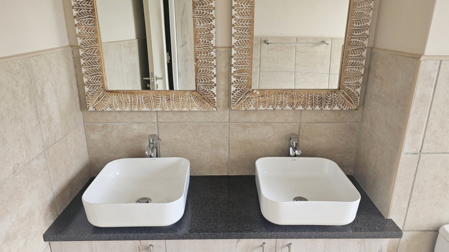 1 Bedroom Property for Sale in Lombardy Gauteng