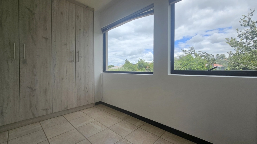 1 Bedroom Property for Sale in Lombardy Gauteng