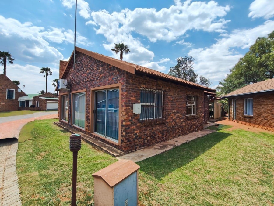 4 Bedroom Property for Sale in Vaal Marina Gauteng