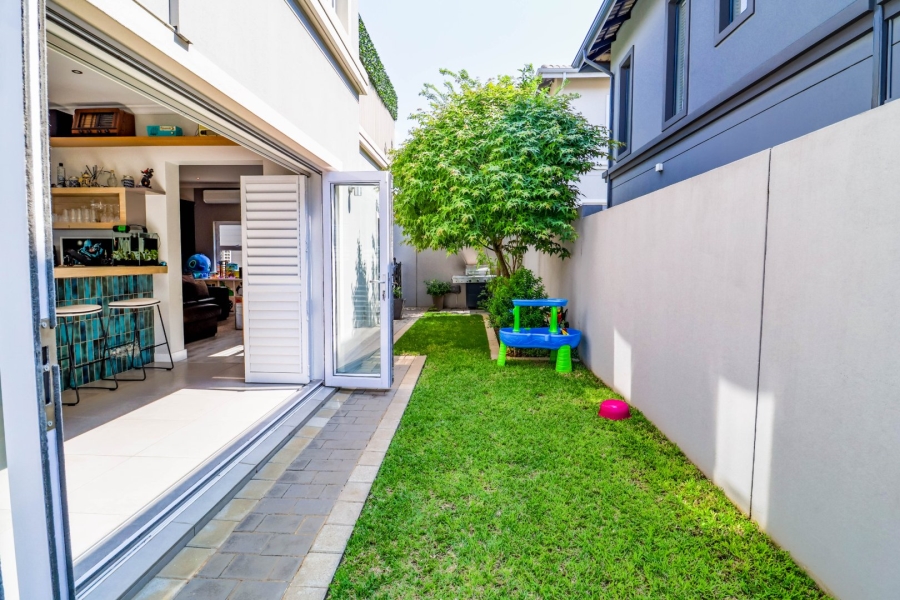 5 Bedroom Property for Sale in Olivedale Gauteng
