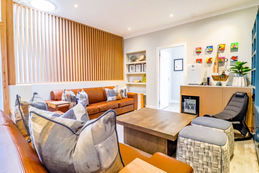 5 Bedroom Property for Sale in Olivedale Gauteng