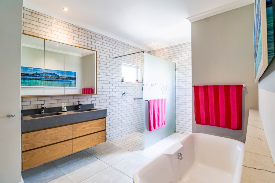 5 Bedroom Property for Sale in Olivedale Gauteng