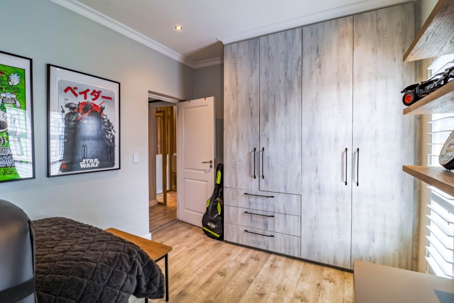 5 Bedroom Property for Sale in Olivedale Gauteng