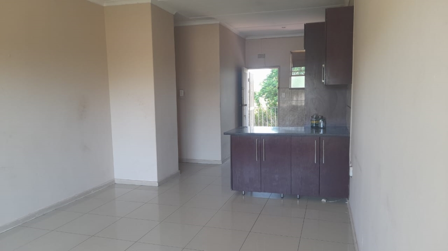 To Let 2 Bedroom Property for Rent in Lombardy East Gauteng