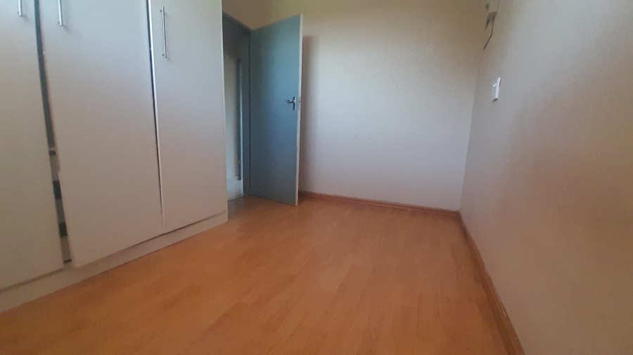 To Let 2 Bedroom Property for Rent in Lombardy East Gauteng