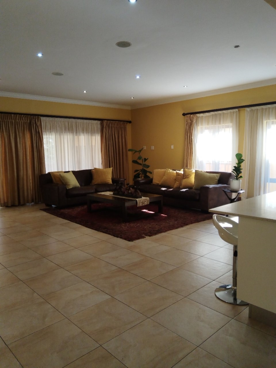 To Let 7 Bedroom Property for Rent in Savannah Hills Estate Gauteng