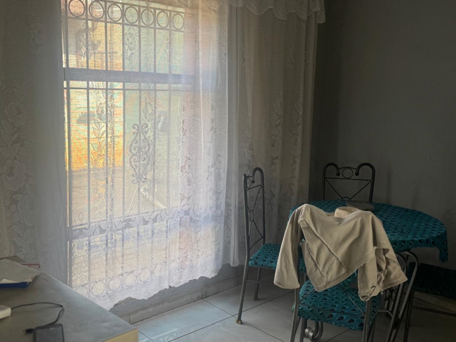 5 Bedroom Property for Sale in Eldorado Park Gauteng