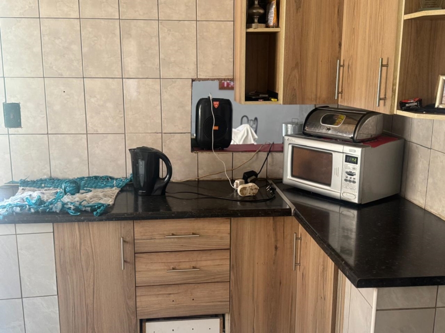 5 Bedroom Property for Sale in Eldorado Park Gauteng