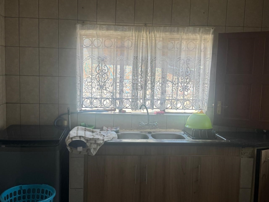 5 Bedroom Property for Sale in Eldorado Park Gauteng