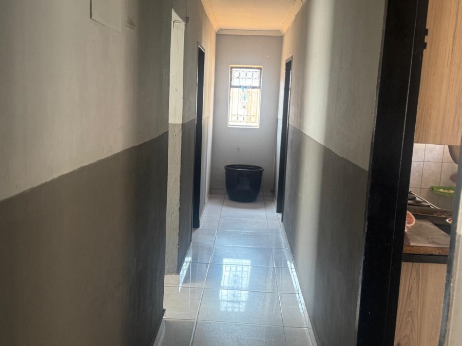 5 Bedroom Property for Sale in Eldorado Park Gauteng