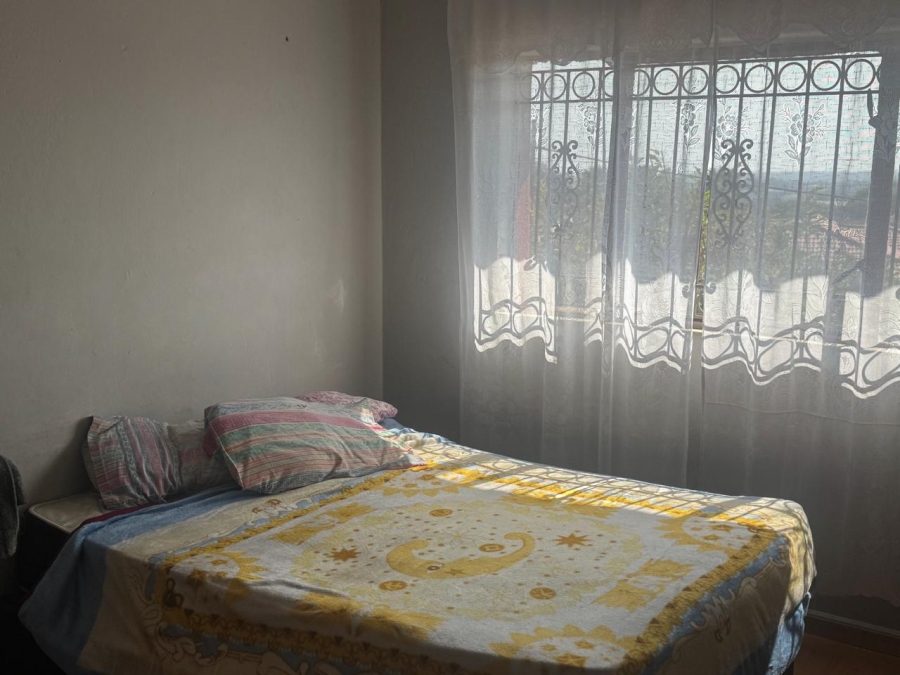 5 Bedroom Property for Sale in Eldorado Park Gauteng