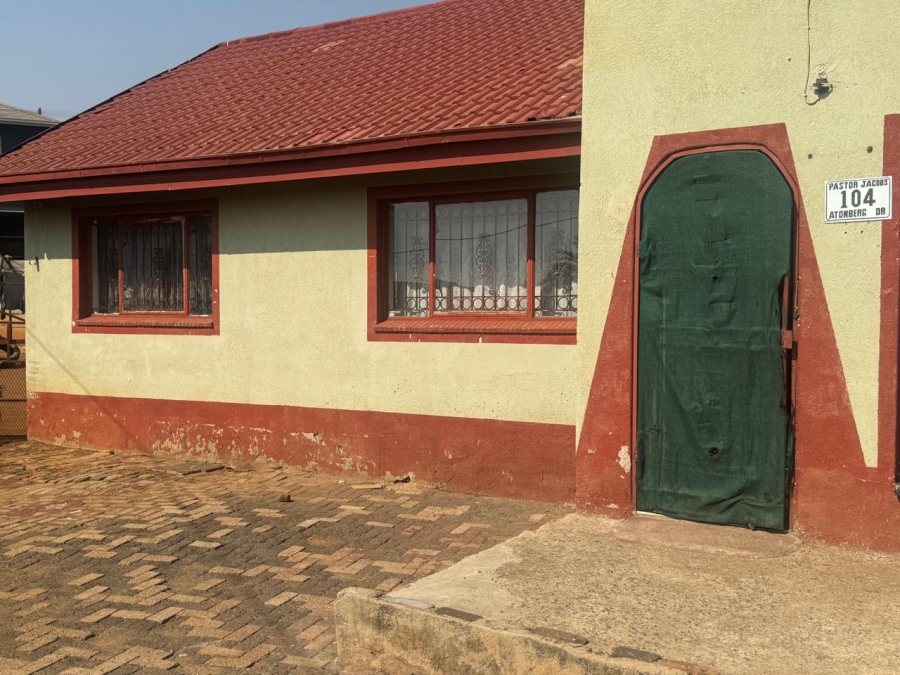 5 Bedroom Property for Sale in Eldorado Park Gauteng