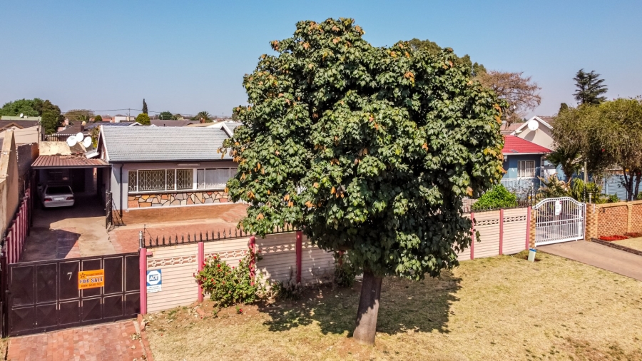 3 Bedroom Property for Sale in Roseacre Gauteng
