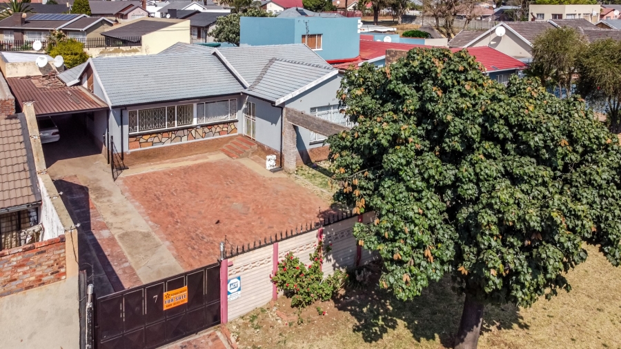 3 Bedroom Property for Sale in Roseacre Gauteng