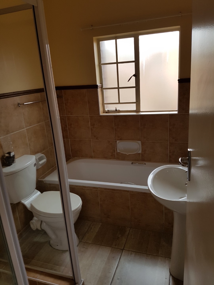 To Let 3 Bedroom Property for Rent in Equestria Gauteng