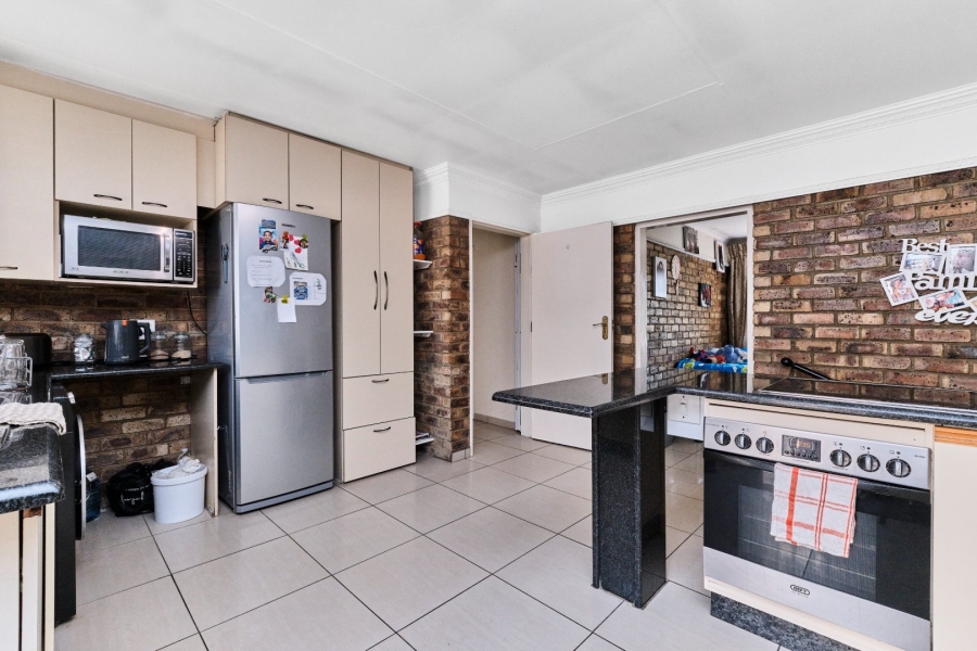 3 Bedroom Property for Sale in Maroeladal Gauteng