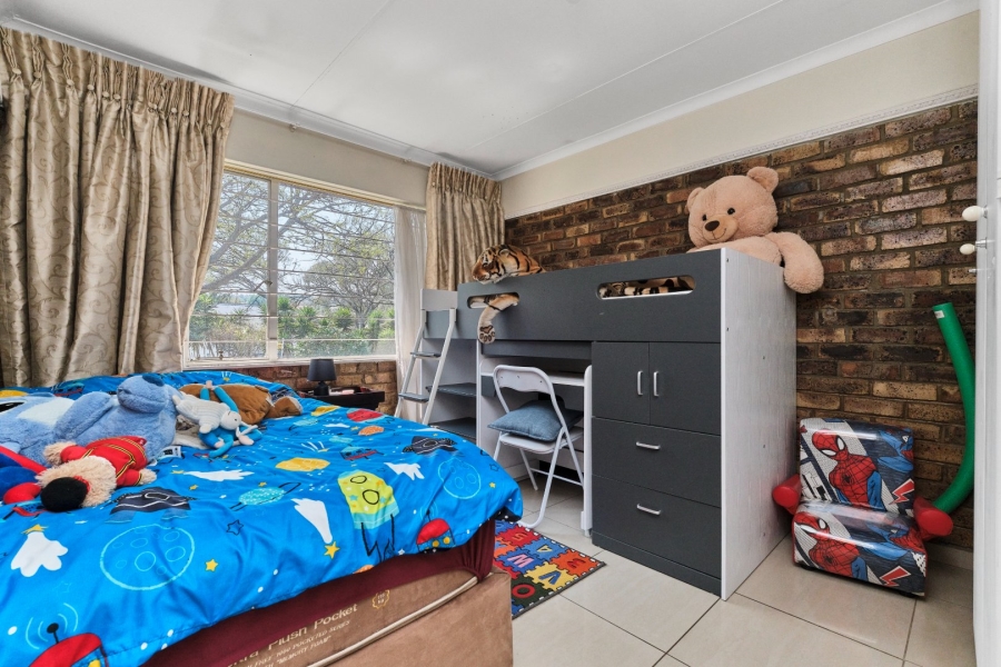 3 Bedroom Property for Sale in Maroeladal Gauteng
