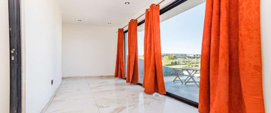 5 Bedroom Property for Sale in Bedfordview Gauteng