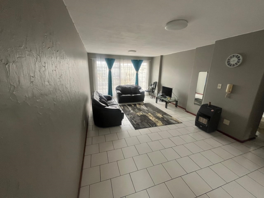 To Let 2 Bedroom Property for Rent in Ridgeway Gauteng
