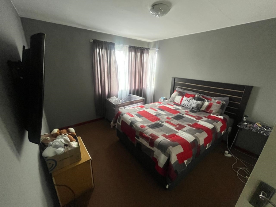 To Let 2 Bedroom Property for Rent in Ridgeway Gauteng