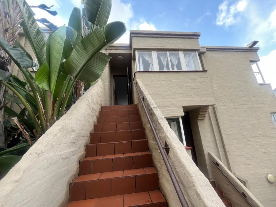 To Let 2 Bedroom Property for Rent in Ridgeway Gauteng