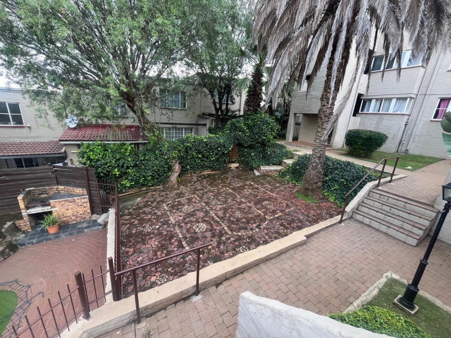 To Let 2 Bedroom Property for Rent in Ridgeway Gauteng