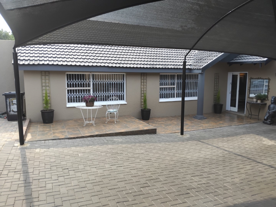 3 Bedroom Property for Sale in Dawnview Gauteng