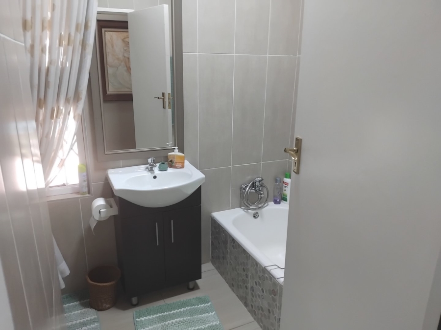 3 Bedroom Property for Sale in Dawnview Gauteng