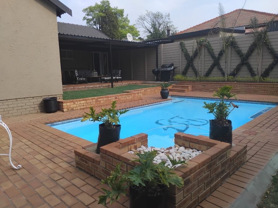 3 Bedroom Property for Sale in Dawnview Gauteng
