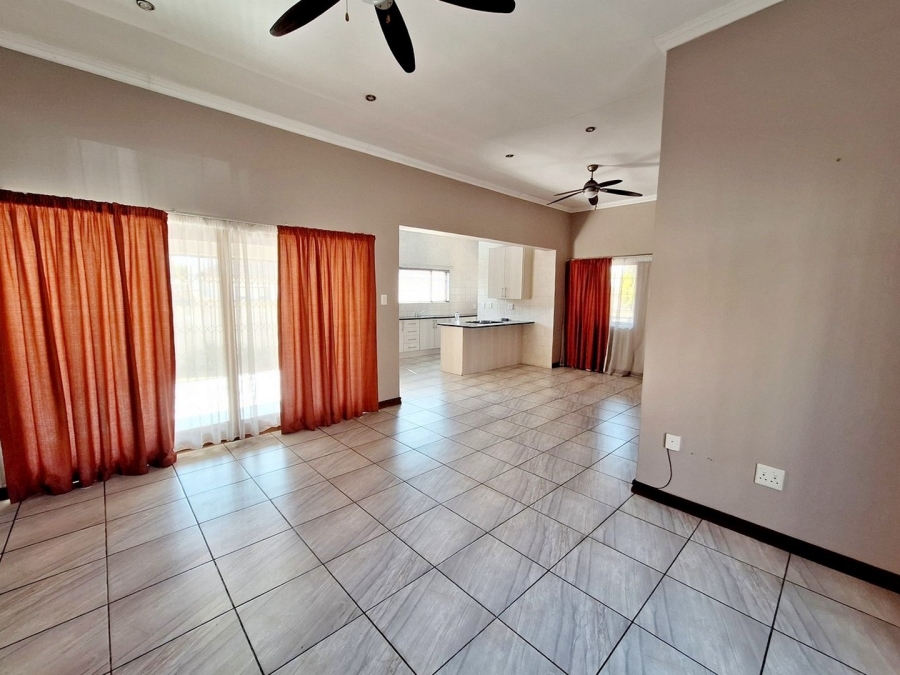 4 Bedroom Property for Sale in Thatchfield Estate Gauteng