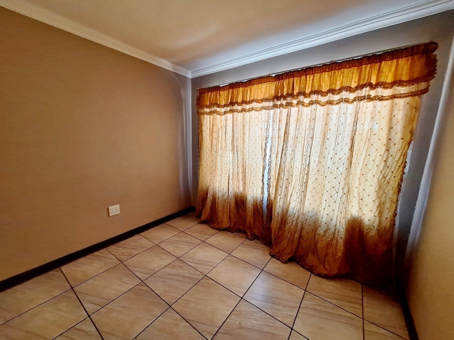 4 Bedroom Property for Sale in Thatchfield Estate Gauteng