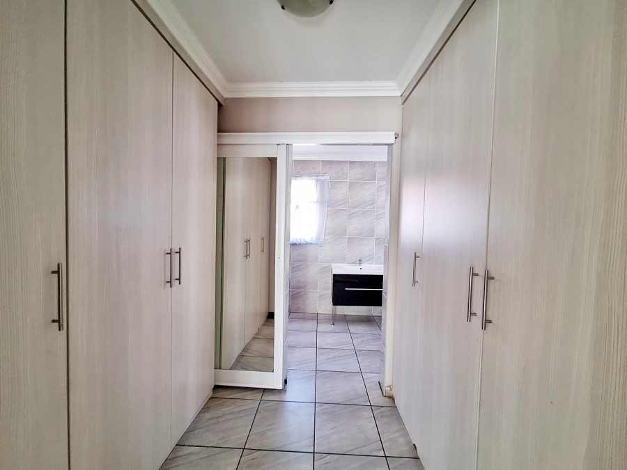 4 Bedroom Property for Sale in Thatchfield Estate Gauteng