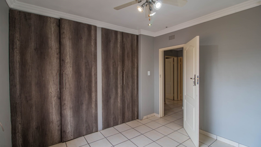 3 Bedroom Property for Sale in Bonaero Park Gauteng