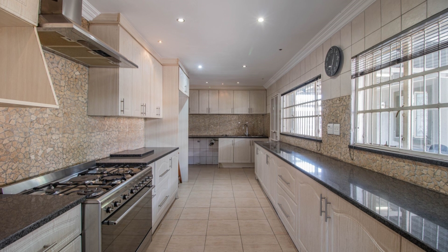 3 Bedroom Property for Sale in Bonaero Park Gauteng