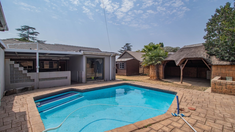 3 Bedroom Property for Sale in Bonaero Park Gauteng