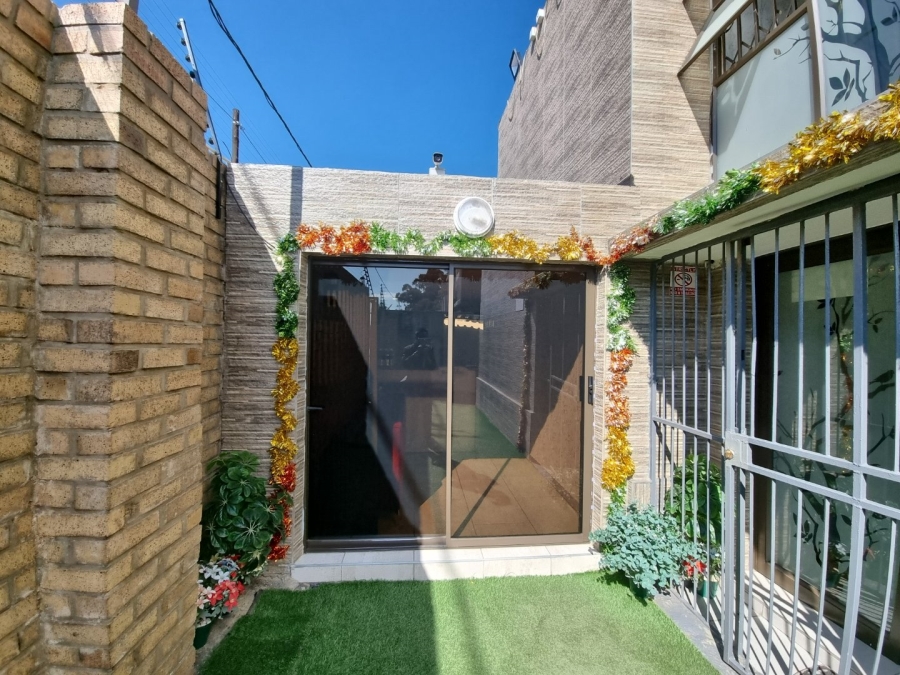 Commercial Property for Sale in Rosettenville Gauteng