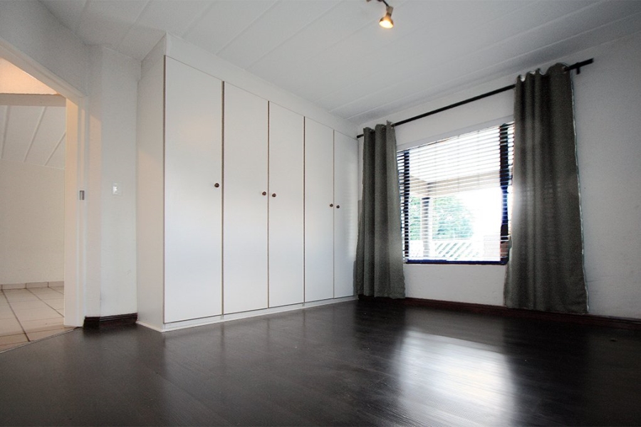 To Let 2 Bedroom Property for Rent in Craighall Park Gauteng
