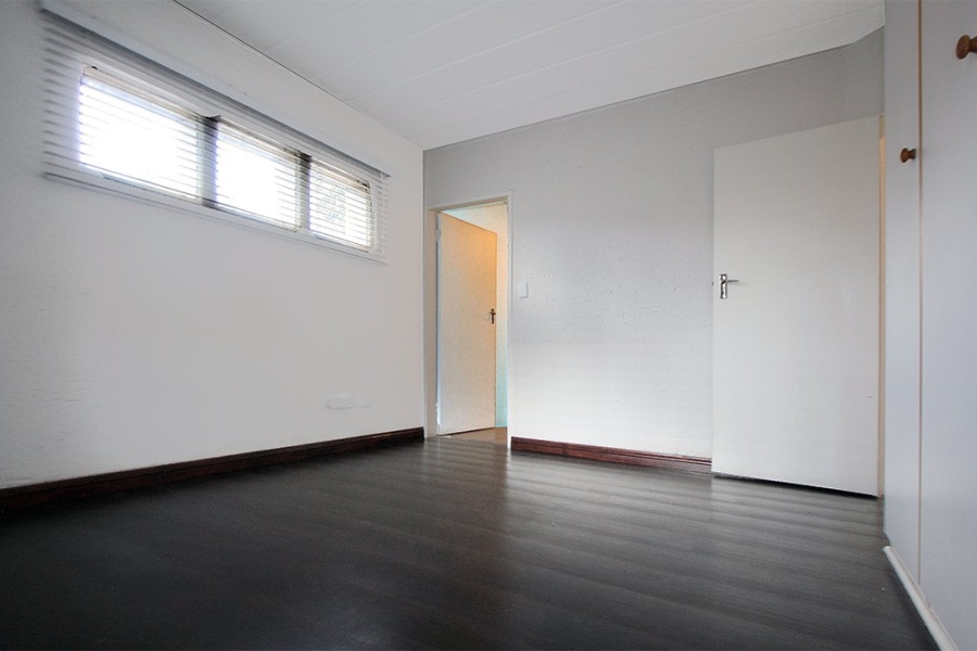 To Let 2 Bedroom Property for Rent in Craighall Park Gauteng