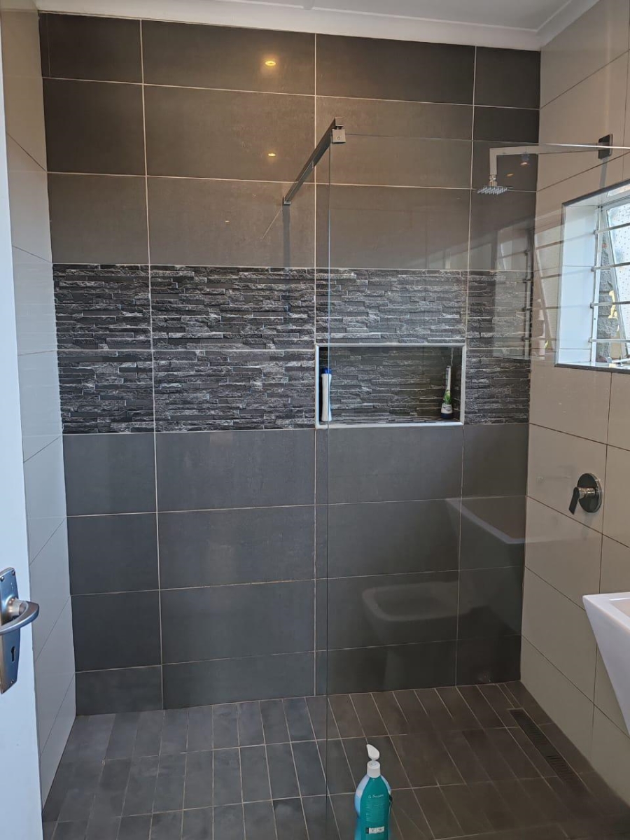 4 Bedroom Property for Sale in Annlin Gauteng
