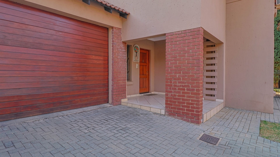 3 Bedroom Property for Sale in Stone Ridge Gauteng