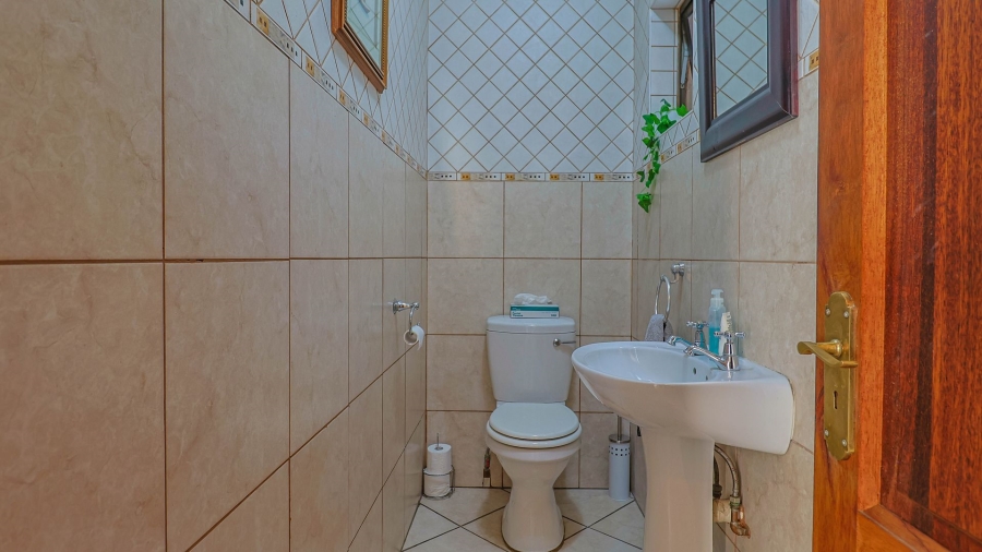 3 Bedroom Property for Sale in Stone Ridge Gauteng