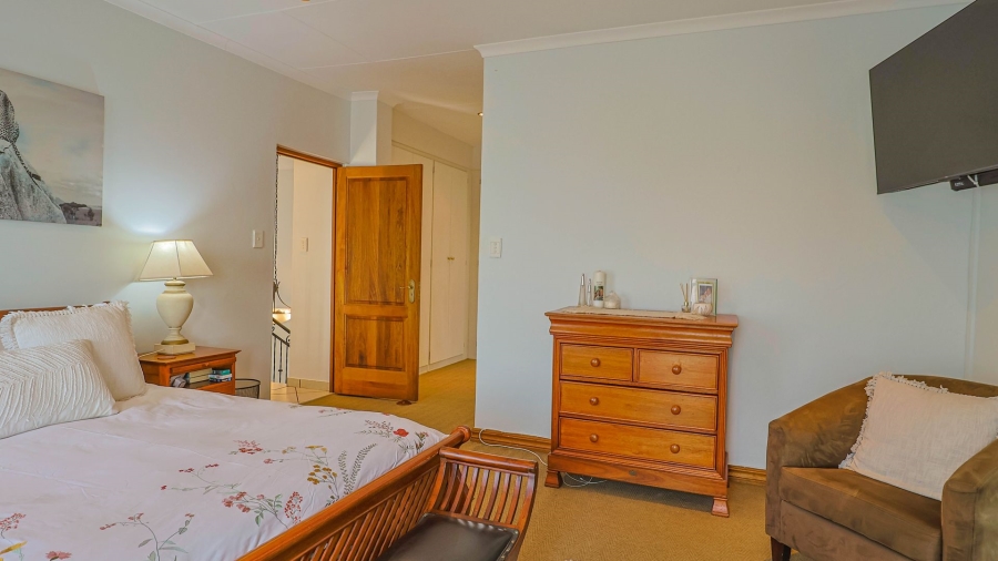 3 Bedroom Property for Sale in Stone Ridge Gauteng