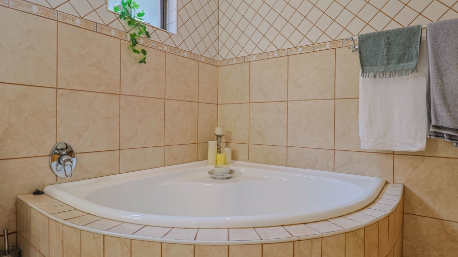 3 Bedroom Property for Sale in Stone Ridge Gauteng