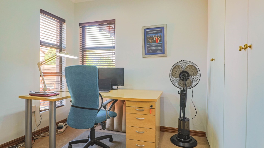3 Bedroom Property for Sale in Stone Ridge Gauteng