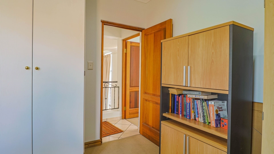3 Bedroom Property for Sale in Stone Ridge Gauteng