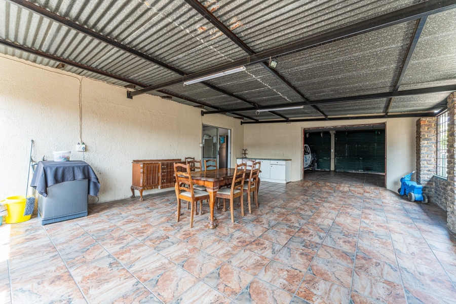 6 Bedroom Property for Sale in Krugersdorp West Gauteng