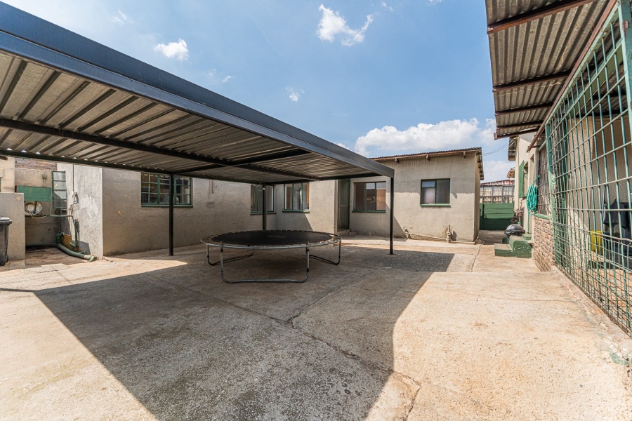 6 Bedroom Property for Sale in Krugersdorp West Gauteng