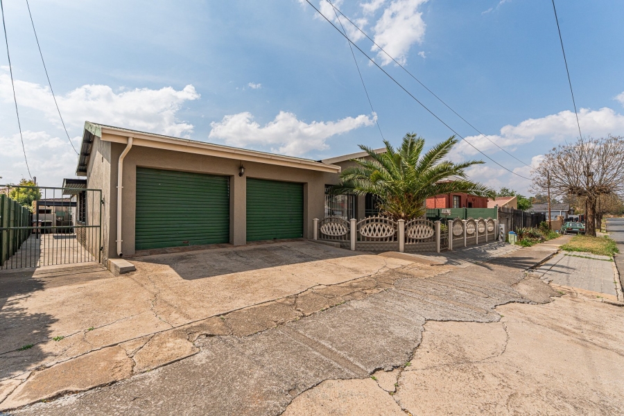 6 Bedroom Property for Sale in Krugersdorp West Gauteng
