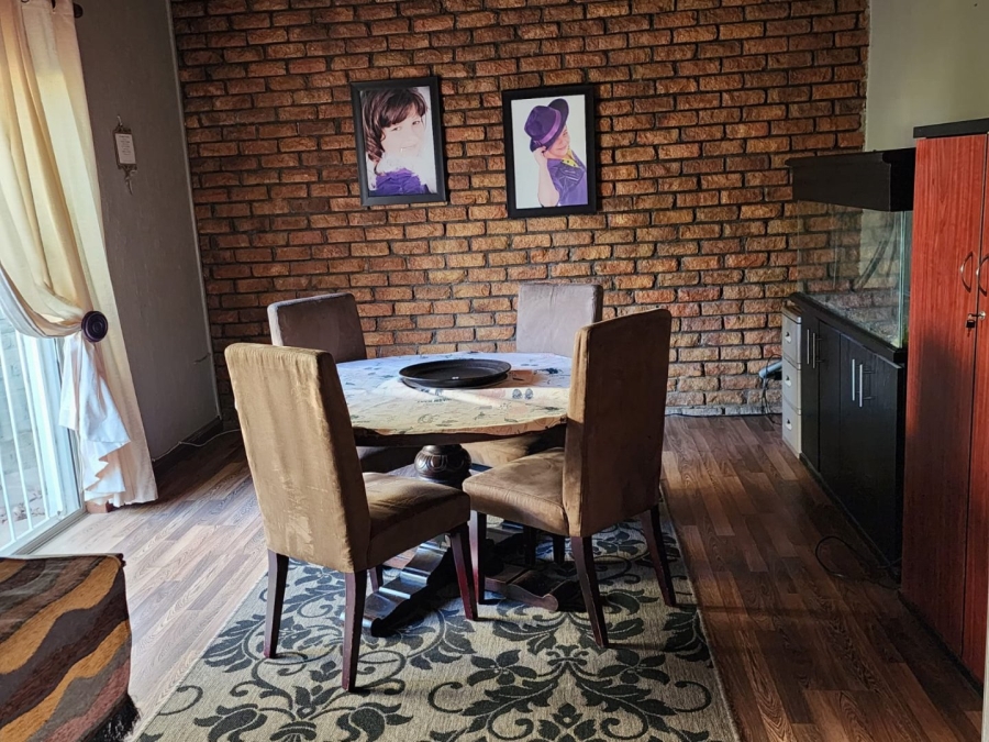  Bedroom Property for Sale in Lambton Gauteng